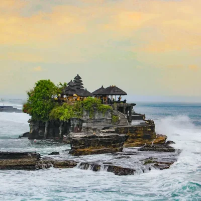 tanah lot temple